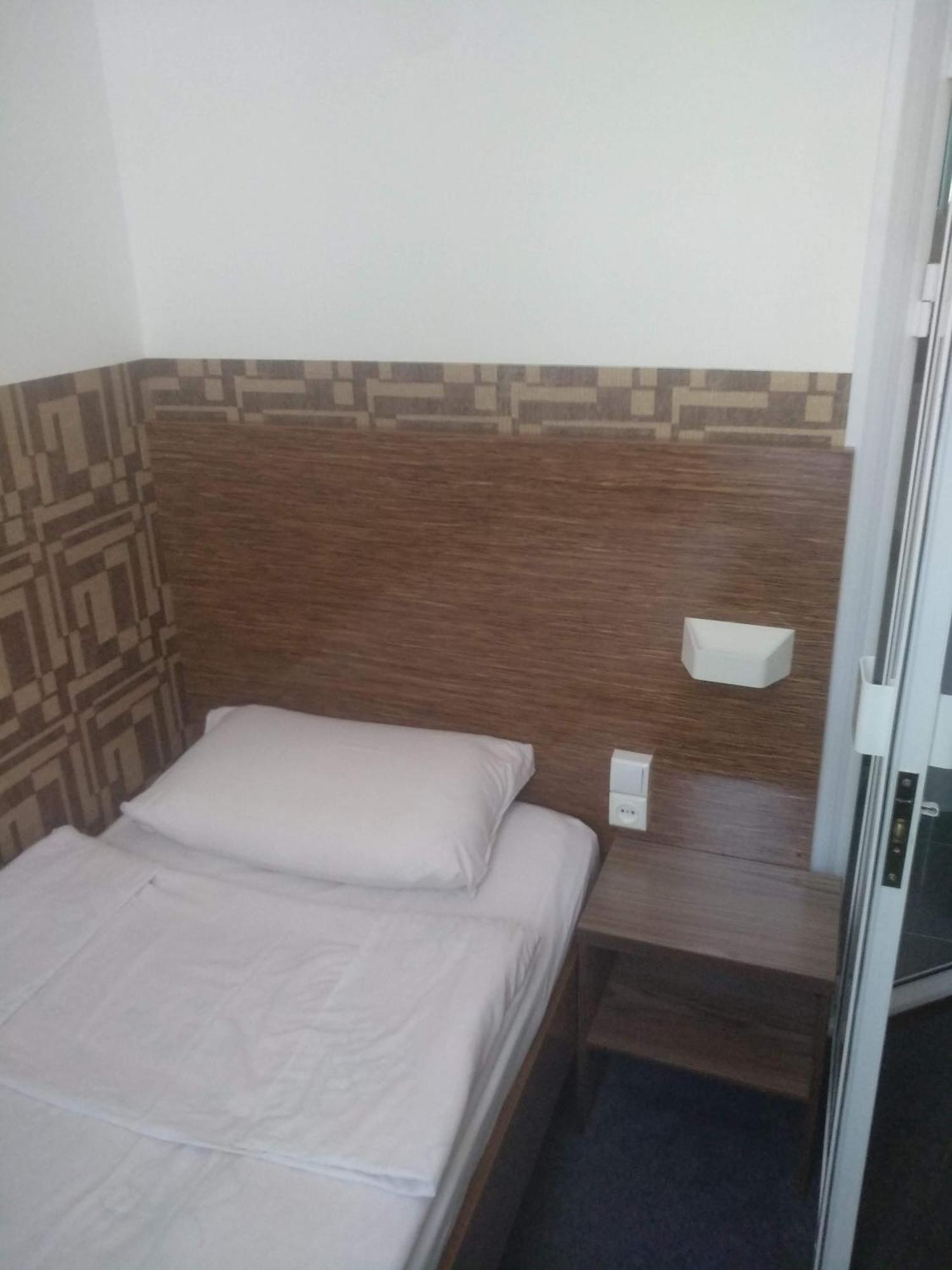 Sakura Inn Fergana Esterno foto