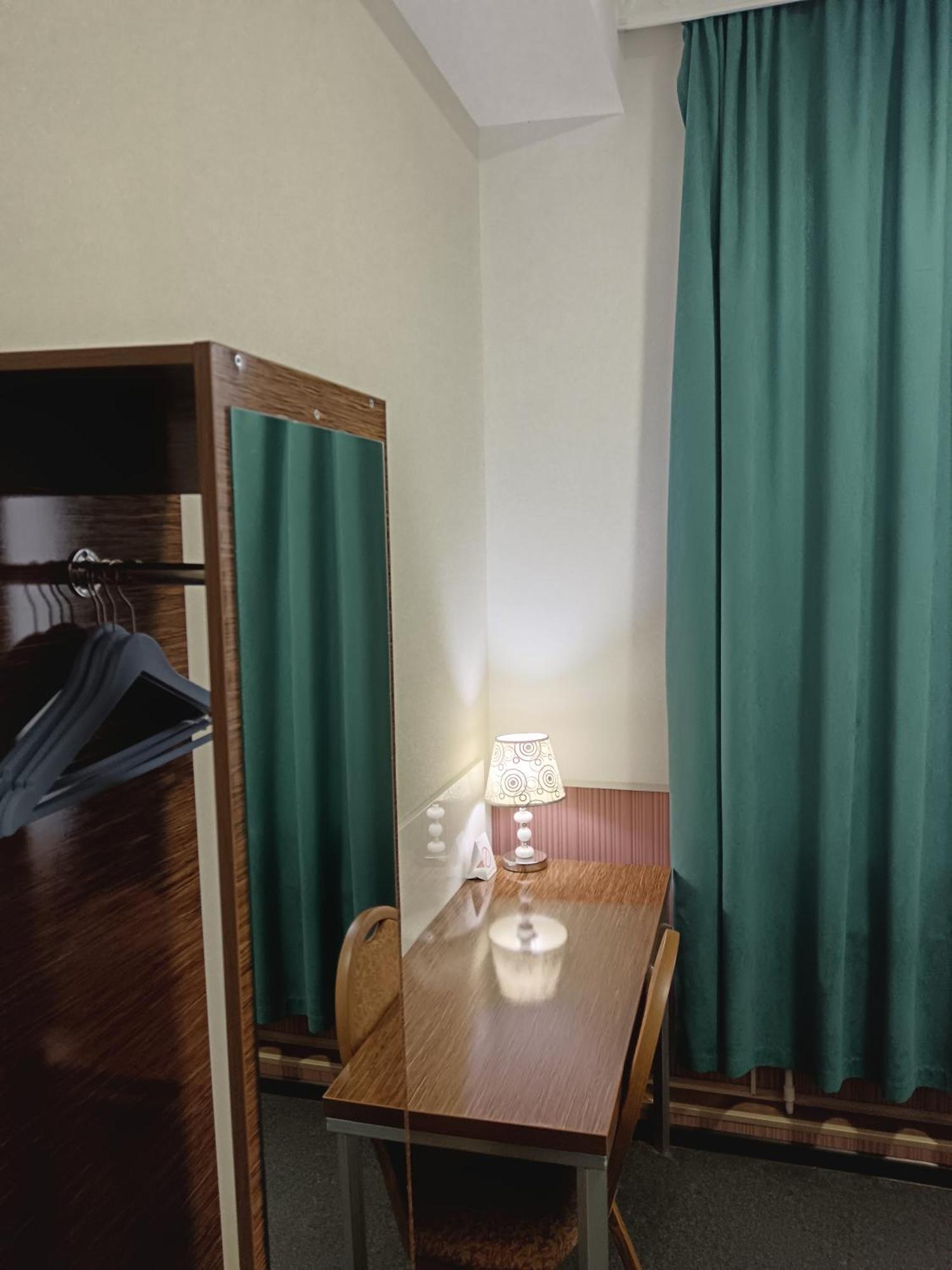 Sakura Inn Fergana Esterno foto